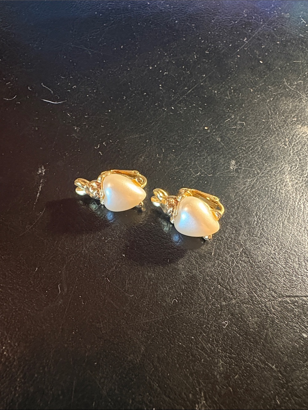 Avon Gold-Tone Clip-On Earrings with Cream Pearl Hearts